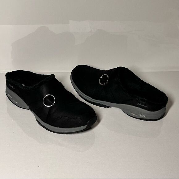 Skechers Commute Time Cozyy Chenille-Lined Vegan Clogs - Picture 3 of 6